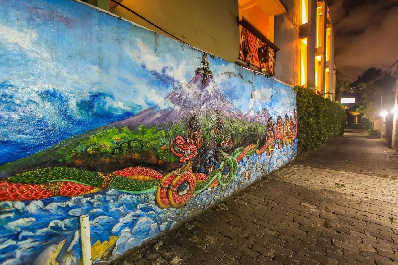 Hotel Lumbung Sari Legian Esterno foto